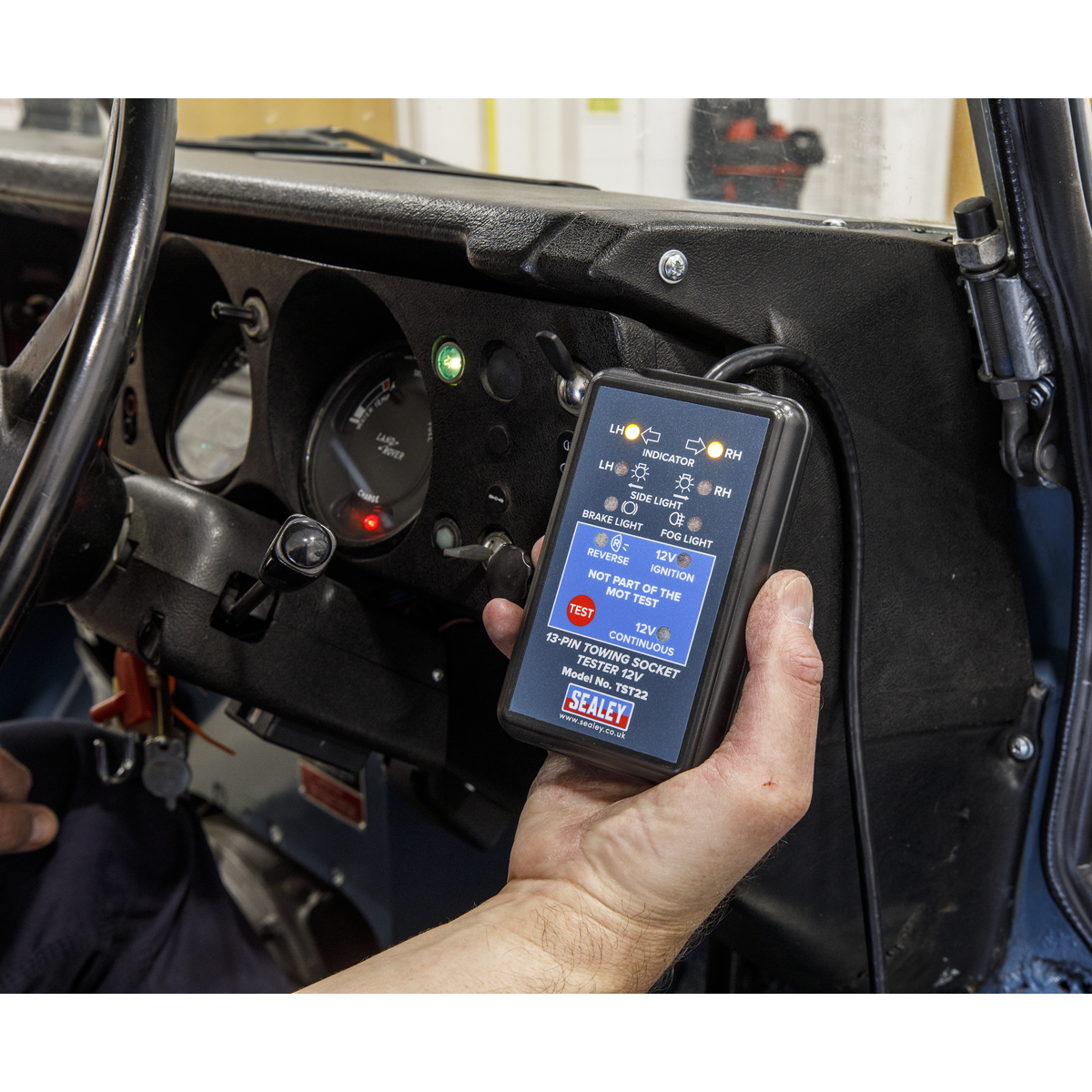 Sealey Tools Towing Socket Tester 13-Pin 12V - DVSA Approved TST22 ...